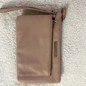 Clutch pink